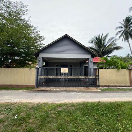 Relaxs Homestay Kota Bharu Exterior foto