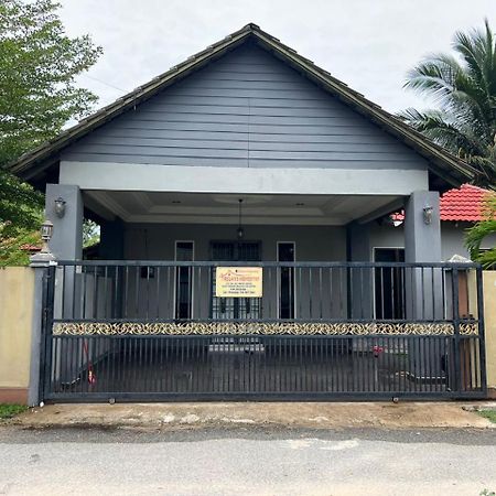 Relaxs Homestay Kota Bharu Exterior foto